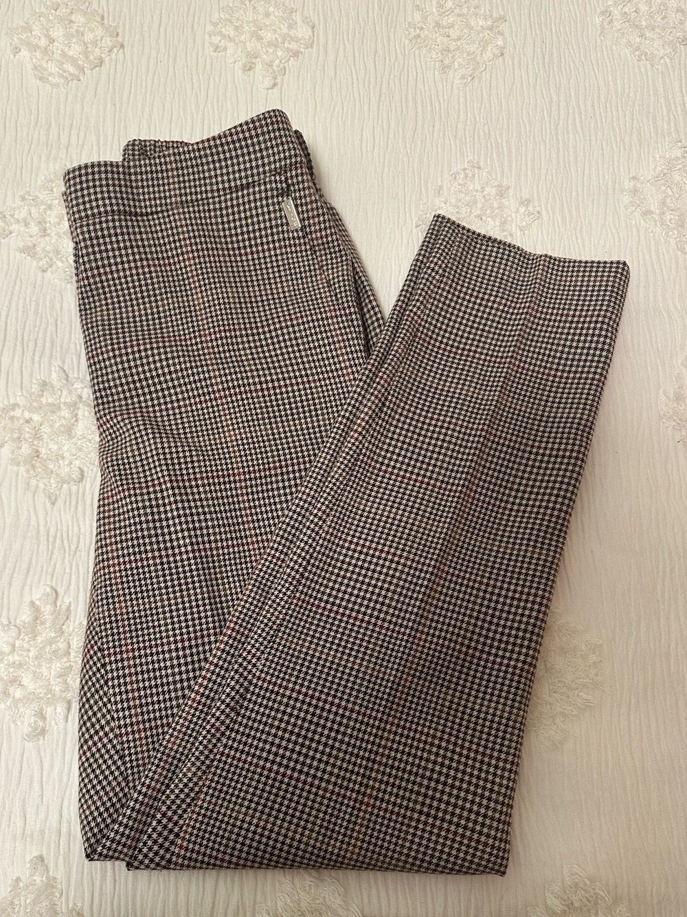 Tommy Hilfiger Brown and Navy Houndstooth dress pants.
